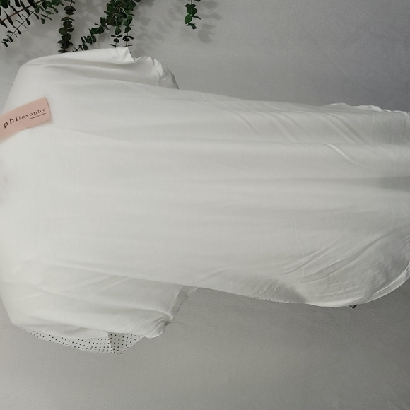 Woman's  Philosophy Rebublic   white v neck polka-dot blouse size small - Picture 7 of 10